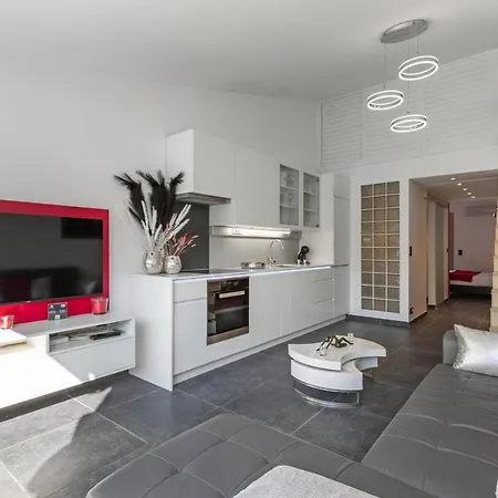 Apartment Villa Sonja - 4 Personnes - Terrasse Sud - Parking - Heliovillage Village Naturiste Agde